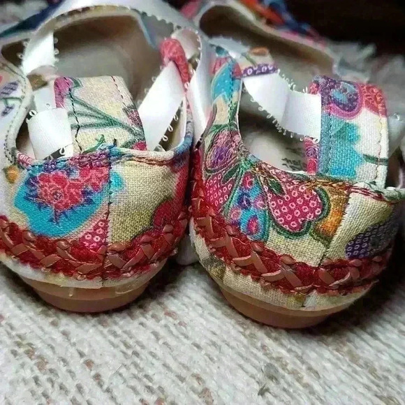 Xiruyi Floral/Paisley Ballet Flats - Picture 4 of 7